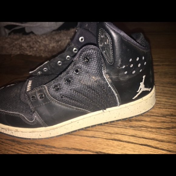 Air Jordan Shoes - Picture 1 of 3